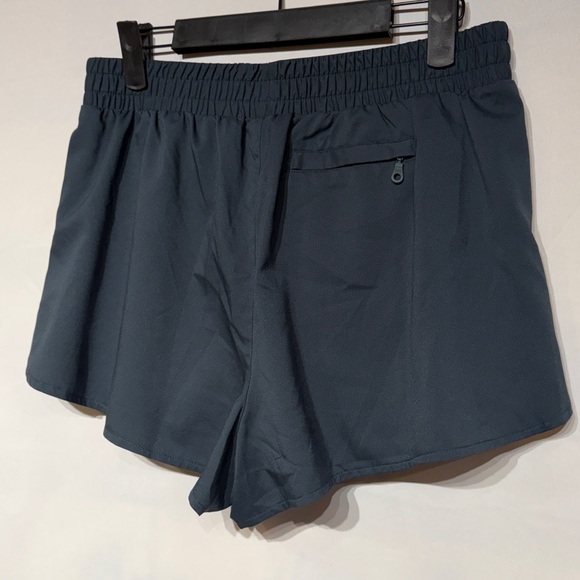 Girlfriend Collective Trail Shorts Moss Size Medium - Picture 6 of 7